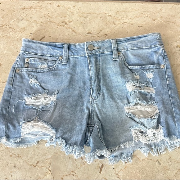 Just USA distressed denim jean shorts - Picture 1 of 8